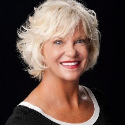 Knoxville Real Estate Agent Opening Doors for you.