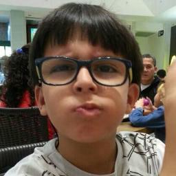Faz disso me segue que eu te sigo de volta! tbm me encontro no @lcasrios