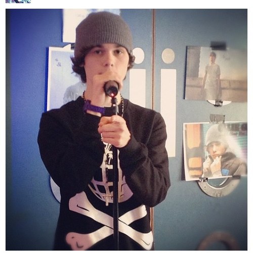 ♡ Overload fan account based on Ollie Garland♡Overloader from the start till the day I die. One certain boy who goes by the name Ollie Garland stole my heart ♡