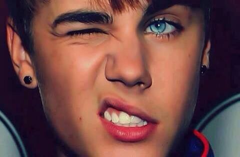 I'm always here for the best idol in the world, I'm believing in Justin. He knows who he is and what he want. Proud to be his belieber.♥♥♥