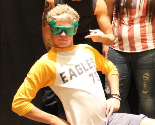 Am I in love in Niall Horan ? Yeah buddy