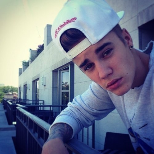 Justin| single| DM me babe
