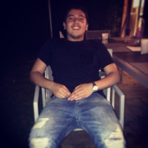 Etudiant à ESME Sudria Paris . 20 ans Instagram: Axelfitoussi #TEAMSPRI. #TEAMKiDInK