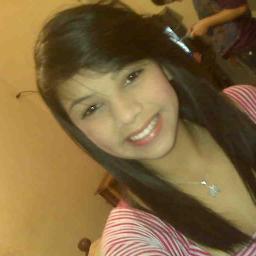 17.Un unicornio me dijo que todos estan locos. Soy la oveja dramática de la familia.  #ILoveTheMusic ♥