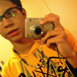 Idade: 18, amo ouvir Musica e passa o tempo pensando :D
msn: vini-gm1@hotmail.com