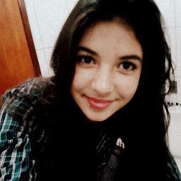 Tô me afastando de tudo que me atrasa, me engana, me segura e me retém. Tô me aproximando de tudo que me faz completo, me faz feliz e que me quer bem.(...)