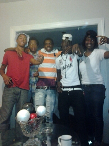 Doing It For  Keese ',Bam & Rod When Bam left He Had His L's Up for Tony ' Im on the Road Too riches $$$ #Knowmeee