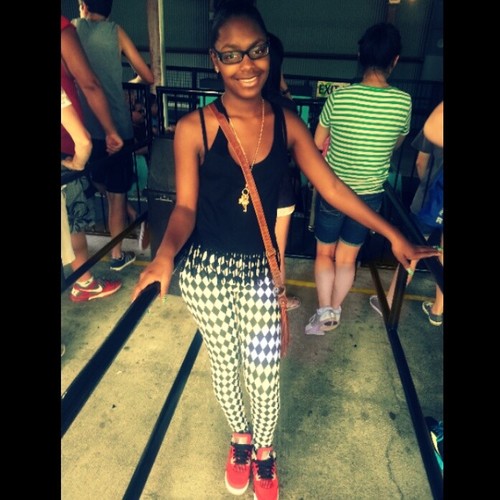 Just Follow Me Kus I Follow Back :) & Follow My Bae 10-28-11 ---- @iSmile_uSwallow!