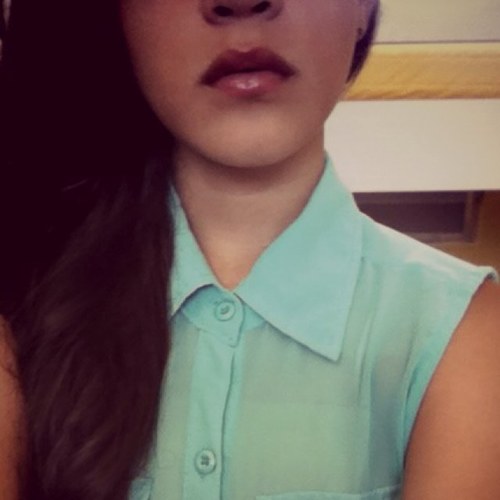 MY DREAM--BE AN ARTIST.I PLAY THE PIANO AND I SING.!!!! :)
