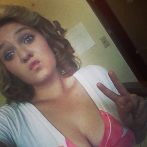 follow me on instagram. @TaylorRae_222