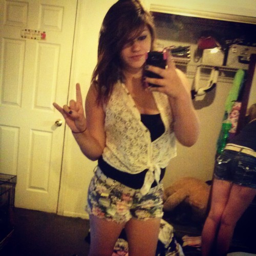 Hailey |17 | I Don't Eat Meat | Snapchat: haileymarie143 | IG: ayee_itshaileyy |
Kik: HaileyMarie.143 | Ask.fm: Hailey_Marie17