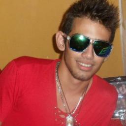 DJ,Bboy e ilusionista profissional,Feio '-' ,fã de musica eletronica                      numero pra contato:(69)3222-9076 ou (69)8141-0193