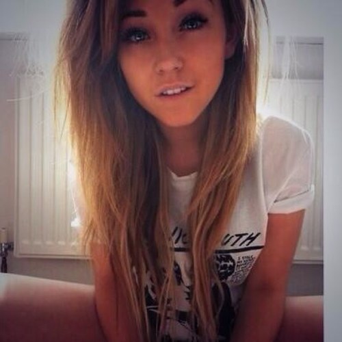 Hi I'm Elie! I like a good time(;Follow me!!(: ~Single~~Straight~