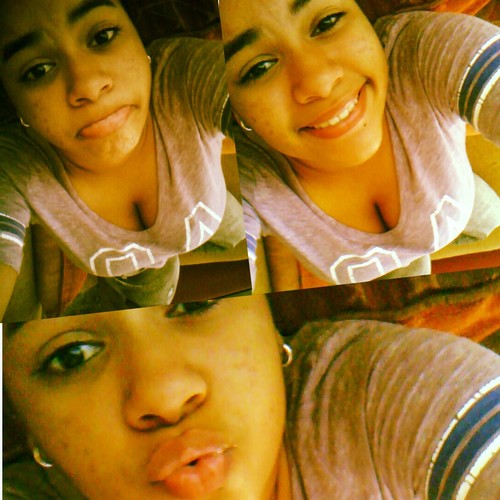 Me Encanta La Musica! ~ Fb: Crislaury Santos! ~ ♥ BFF;@YanciiR,@bebitah_ily &@famousgirl07 ♥I'm SINGLE Girl♥ #TeamFollowBack♥