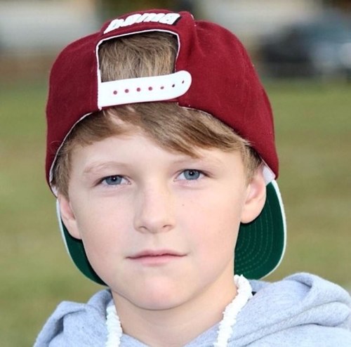 hi my name is spence and i love baseball and im a bboy of mattybraps