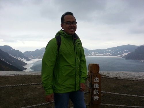 Shanghai-Jkt-Bali; Author of Bungsu Blusukan di Shanghai; FMCG professional
