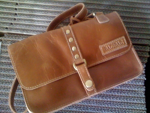 Leren tassen van Nederlandse bodem die de woorden Kwaliteit Stijlvol en Ruig met elkaar verbinden! Dutch Design Leather Bags! A musthave for every Fashionista!