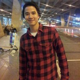 Goo JKT48... Gapapa Tweet Gw Gk Di Blz.. Emang Peraturan Dari Sononya Yak,, Tapi Yang Penting Terus Menyemangatinya  Dan  Terus Tweet