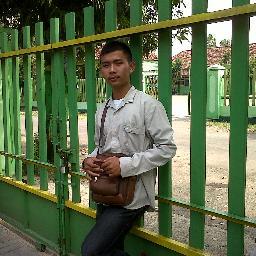 jalani hidup ini untuk jalani hidup di masa depan. punya hati jangan untuk tersakiti. punya mata jangan untuk menangis.