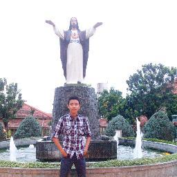 Don't follow this twitter again,follow my new tweet,@VALENTINNNO,THANKS