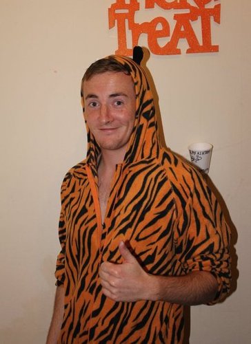 ShakiraCiaran's profile picture. Kicking the cats eyes in the road cuz they be looking at me funny. Dont mess with a true G.