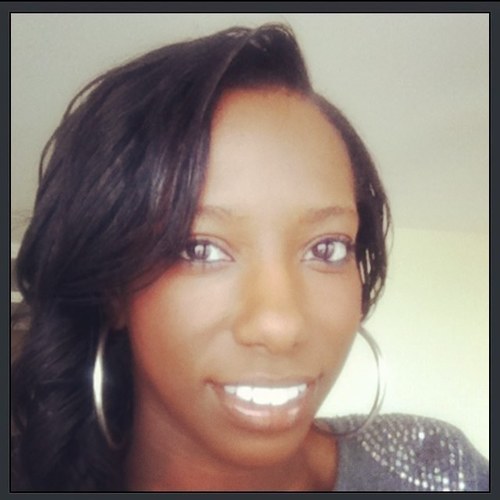 Amazing Web & Graphic Designer | Never sleeps | Addicted to my Mac Pro | Likes to laugh, party and entertain... More importantly, I like chocolate.