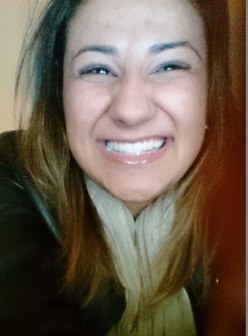 Estudante de administração,libriana,indecisa,engraçada, que adoraaaaa moda.... Que ama sua família mais que tudo na vida!