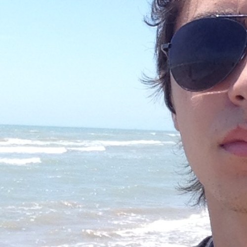 A veces soy el de aquí, y a veces no.