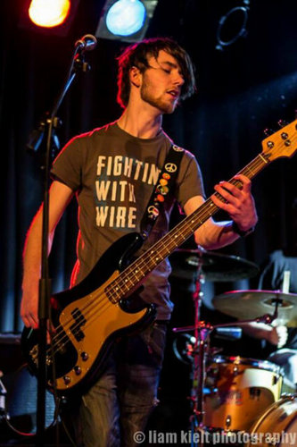 Your Delirious Priest of Funk. Debut EP 'Us' out now! #GB_Us. Also session bassist & sound/light engineer