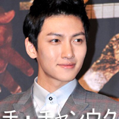Mblaq イ チャンウク君ラブラブ あんにょ ん 今tsutayaで新作でジュンのママはアイドルに夢中ってのがあって思わずこれっ と思って借りた Mblaq イ チャンウク君ラブラブ あんにょ ん 今tsutayaで新作でジュンのママはアイドルに夢中ってのがあって思わずこれっ と思って借りた