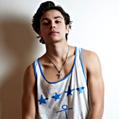 jakeahrp's profile picture. junior red raven