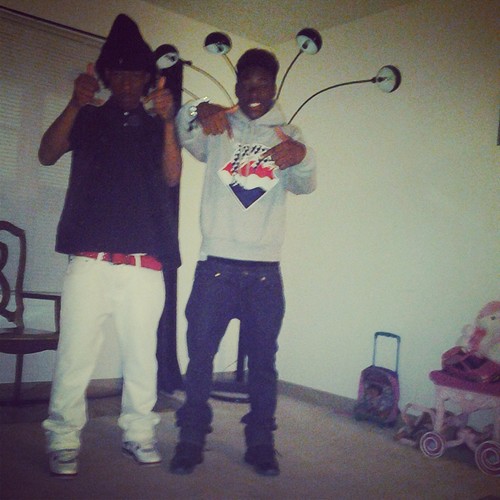 Ahaha Im In Yaa Bio Too Its Tanavia Follow Me @IiAm_ABeauty & On IG : HeyyKissMyBeauty_ & Myon On IG : Retro_Junkey We Follow Bac