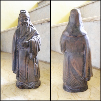 hi, we are onlineshop selling handicraft, painting, furniture, all about wood&antique.
SMS +6285640797555. BB 2244CE65. FB antique_house@yahoo.com
