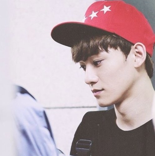: คิ ม จ ง แ ด ฟ อ ล ม า คุ ย กั น น ะ คั บ 。 (=^ェ^=) ≧ EXOK&M ★彡
