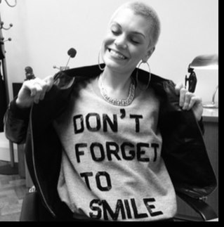 #heartbeat i follow back #tfb i tweet about @JessieJ
Go and follow @jessiejfanclub_