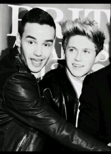 LIAM PLEASE FOLLOW ME!xx