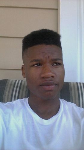 fuck a bio juss follow mee @YgTnl_Shit & follow me on instagram @neverlackinq_tnl !