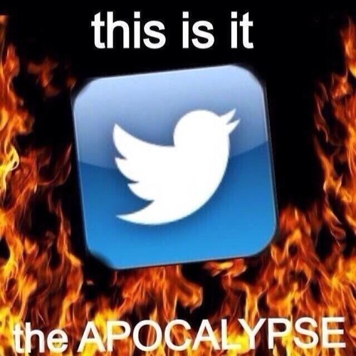 PLS FOLLOW @HURTFULOUIS BC HER OLD ACCOUNT GOT DEACTIVATED