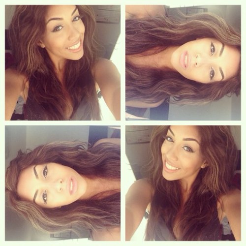 Sian (pronounced Sharn) - i sing and smile a lot :-) instagram: sian_t