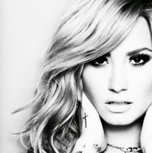 Hey. I'm Demi! I'm 21 Straight/Single DM me sexy :D