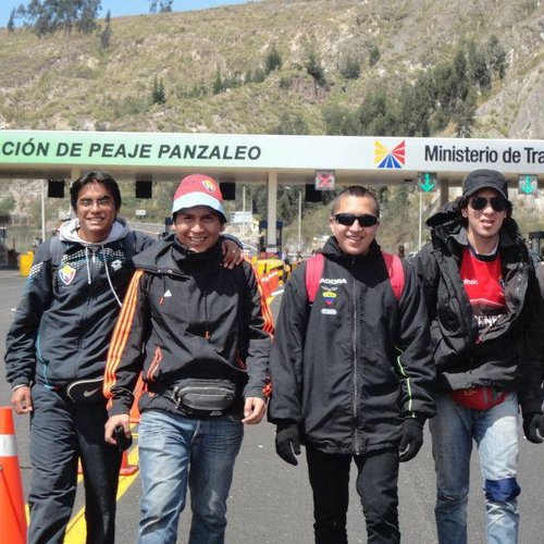 Estudiante de @AdmPublicaEc Hincha de El Nacional, mis padres y hermana son todo--- 16MR