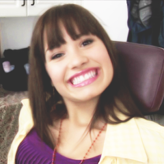 Linda flor que não se acha na floricultura. @ddlovato ♡