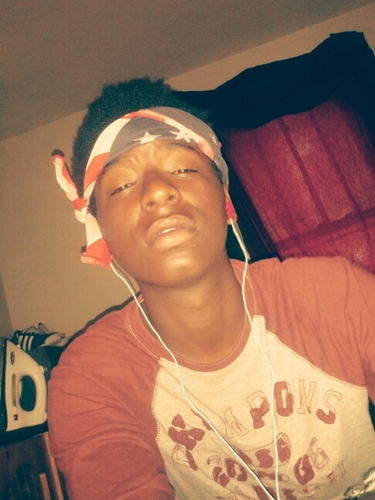 Follow Me Nd See Wat A Real Twit Is ..