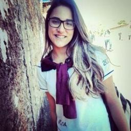 “Eu não queria me apaixonar, não mesmo. Mas, em algum momento você sorriu, e, puta merda, estragou tudo.”