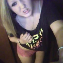 I Like Sunny-D . ✌#Blonde  #IFollowBack #TurtleSex #NeonCondoms #Teen #BadBitch #Weed | I Love #T. Mills !