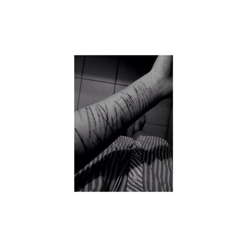 17 // suicidal // bi ♡