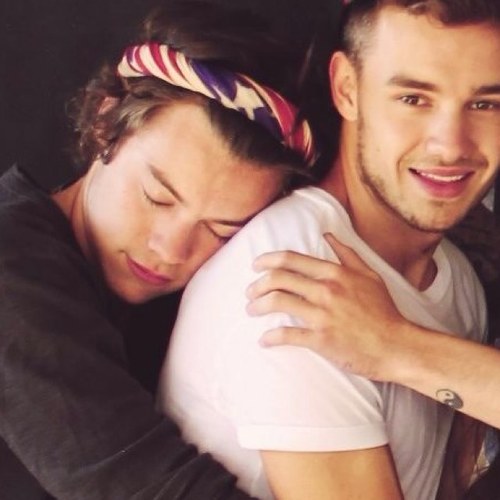 FC directed to our loved one direction, their girlfriends and friends :) because we love who love them, right? Just one touch and i was a beliver ✌️