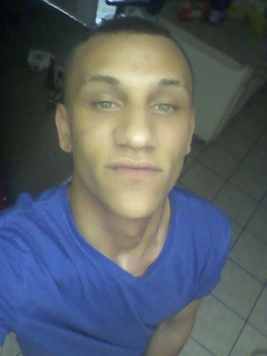 how u gotta million dollar body but a food stamp face?!