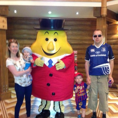 Arsenal and Meath GAA fan. Must have been bad in a former life. All views my own unless they are funny then i must have seen them somewhere else.