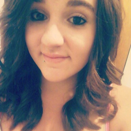 The names Alex.
How about you follow me?
Music is my life.
Justin Bieber is my world.
Why don't you get to know me?✌